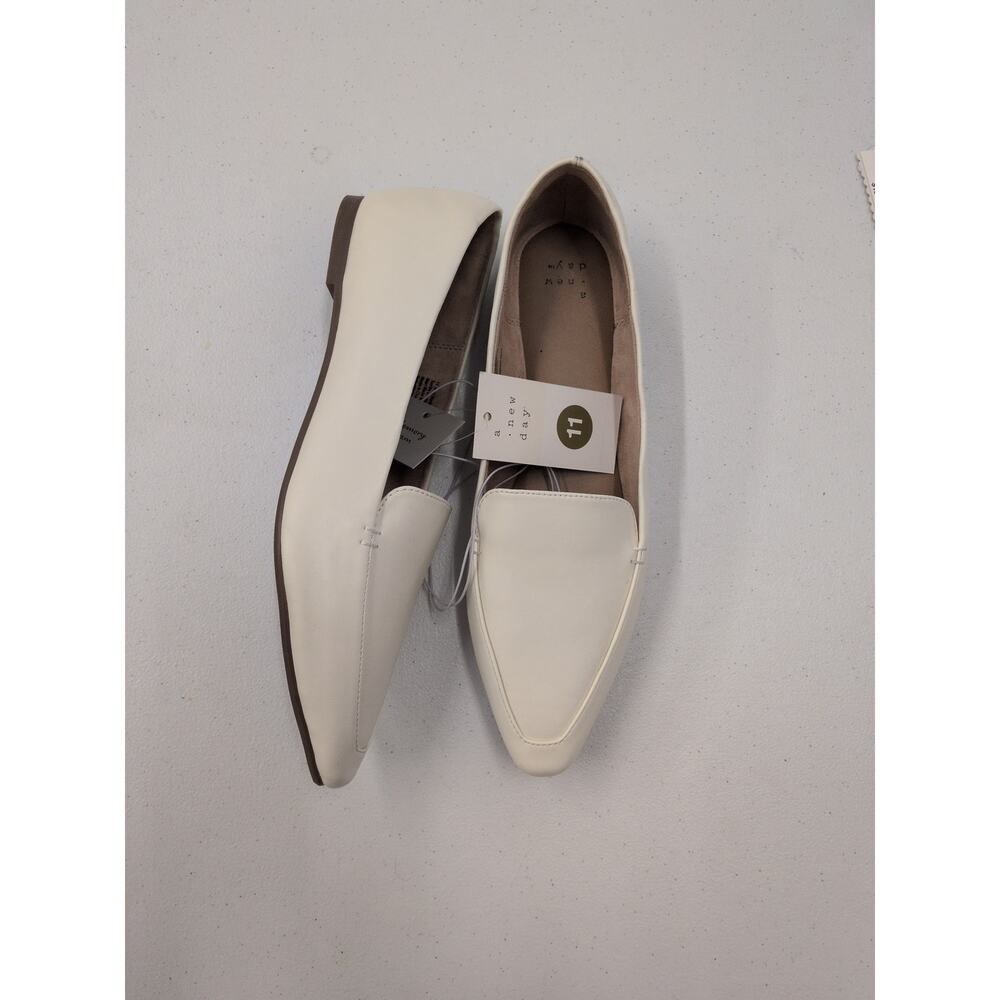 A New Day Women’s Cream Slip On Loafers Almond Toe Casual Comfort Flats